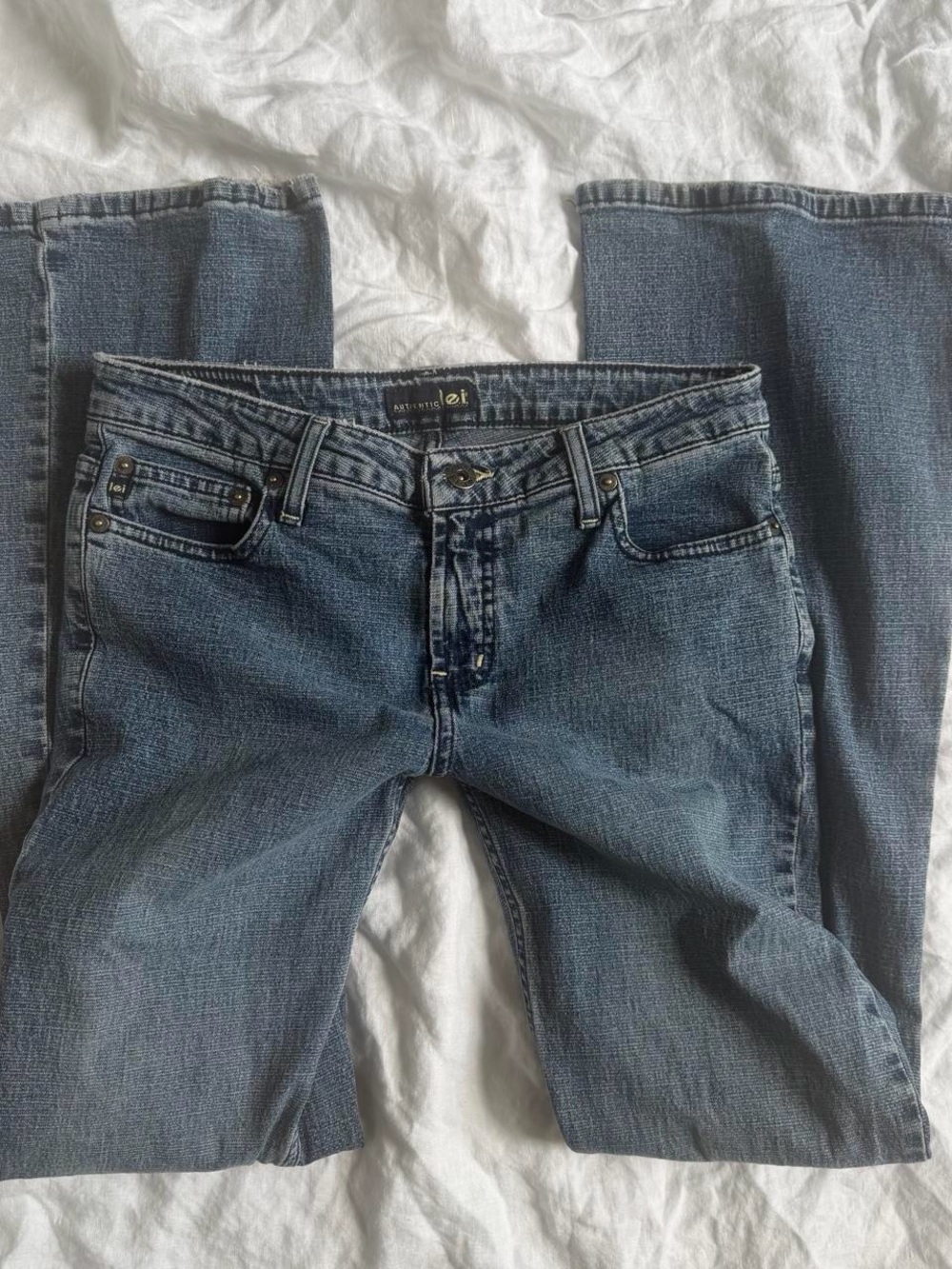 lei Women’s Boot Cut Jeans in Medium Blue Wash